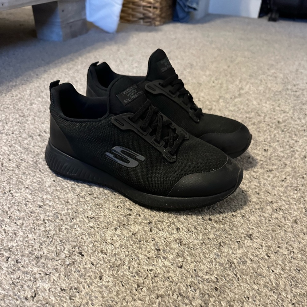 Skechers women’s Black Athletic Shoes